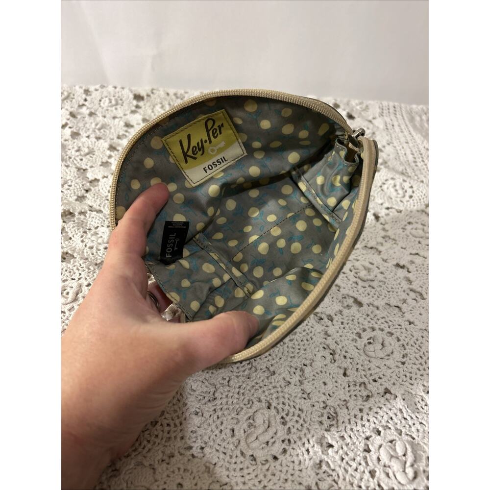 Fossil Keyper Circle Coated Canvas Zipper Bag Pou… - image 8